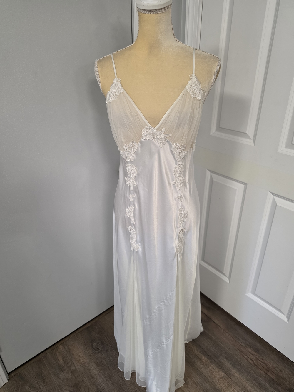 Vintage Victoria’s Secret Y2K Silk Lined Bridal Maxi Gown Slip Dress L FLAW READ